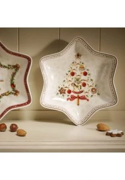 Villeroy & Boch Sternschale Mittel Baum Winter Bakery Delight Gesamt: Länge 24,5cm, Breite 24,5cm, Höhe 4,3cm -Glaswaren Verkäufe unnamed file 409